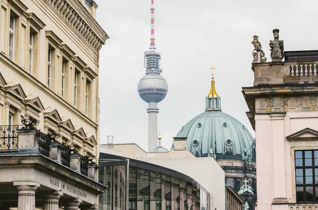 Palais, Dom, Fernsehturm und Zeughaus