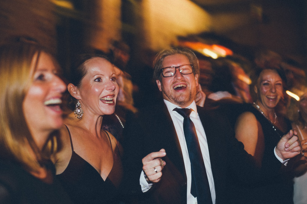Hochzeitsreportage_Berlin_Party_tanzen