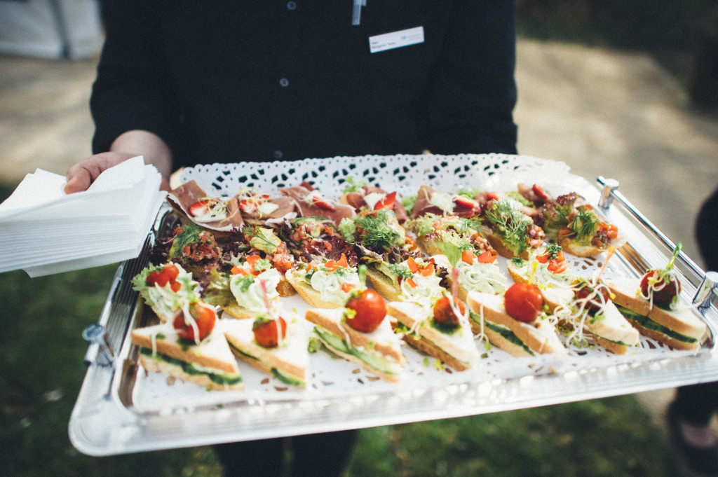 31_Hochzeitsfotograf_Berlin_Fingerfood