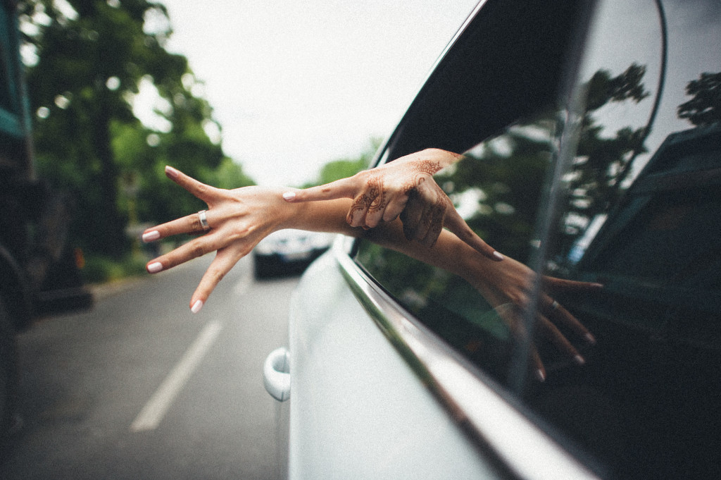 Hochzeitsfotograf_Berlin_Autofahrt