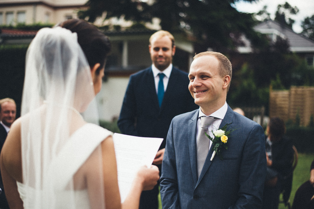 26 Hochzeitsfotograf Berlin freie Trauung im Freien