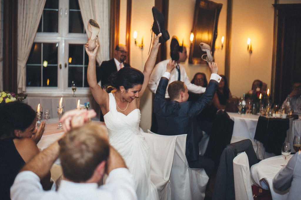 48 Hochzeitsfotograf Berlin Spiel Schuhe